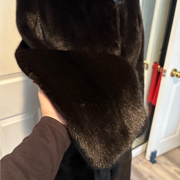 BLACKGLAMA Mink Fur Coat - Picture 10 of 16